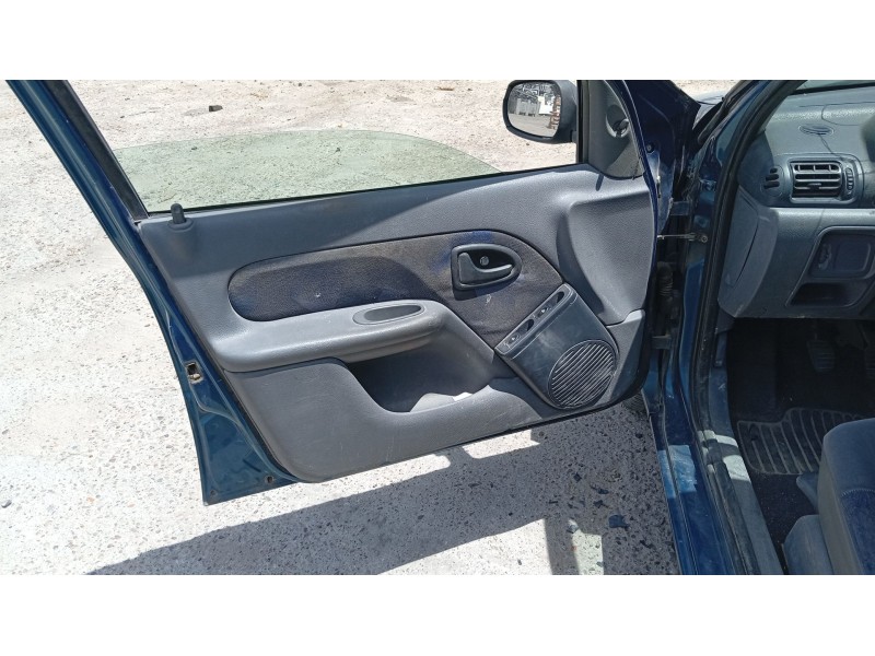 renault clio ii (bb_, cb_) del año 2001