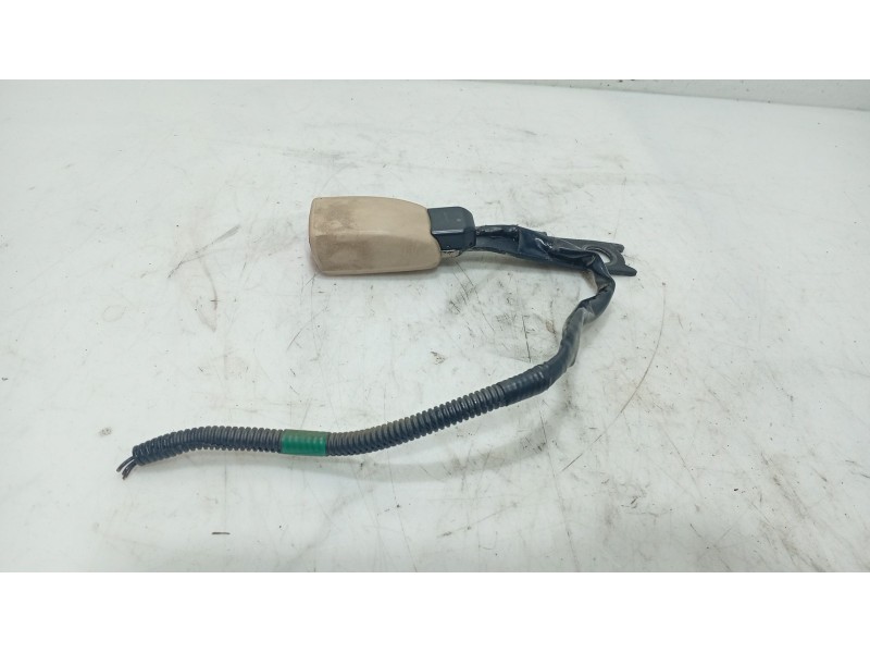 Recambio de anclaje cinturon delantero derecho para lexus is ii (_e2_) 220d (ale20) referencia OEM IAM   