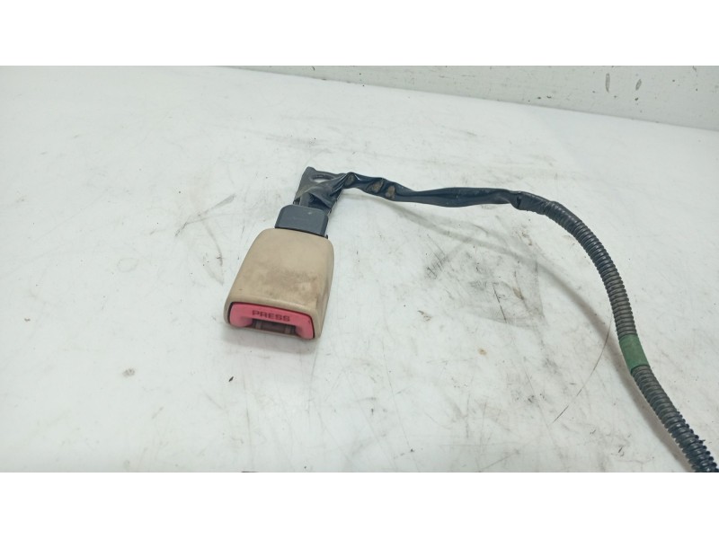 Recambio de anclaje cinturon delantero derecho para lexus is ii (_e2_) 220d (ale20) referencia OEM IAM   