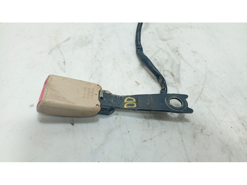 Recambio de anclaje cinturon delantero derecho para lexus is ii (_e2_) 220d (ale20) referencia OEM IAM   