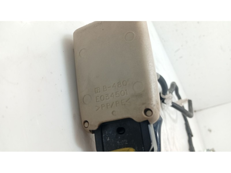 Recambio de anclaje cinturon delantero izquierdo para lexus is ii (_e2_) 220d (ale20) referencia OEM IAM   