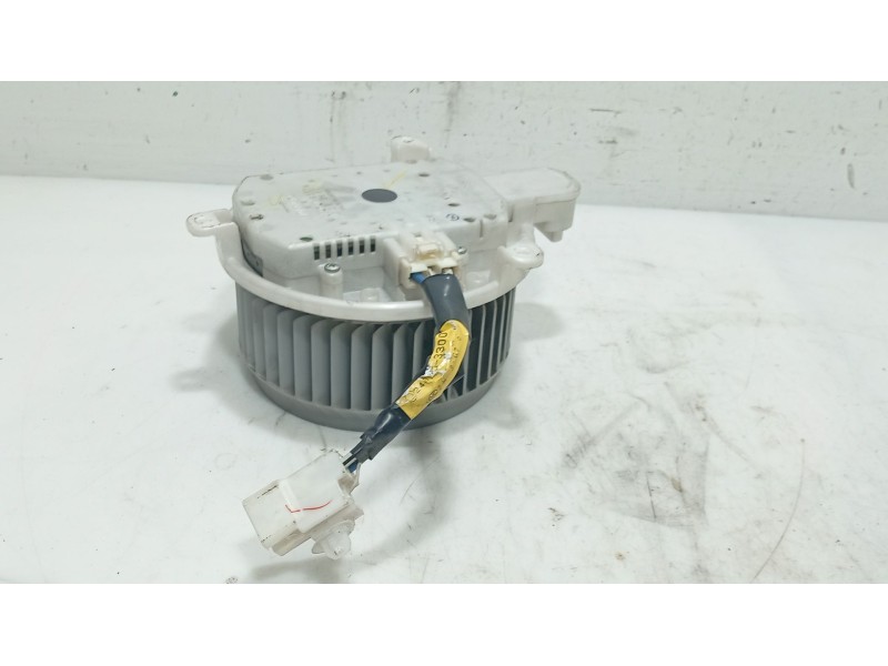 Recambio de ventilador calefaccion para lexus is ii (_e2_) 220d (ale20) referencia OEM IAM 8710330451  