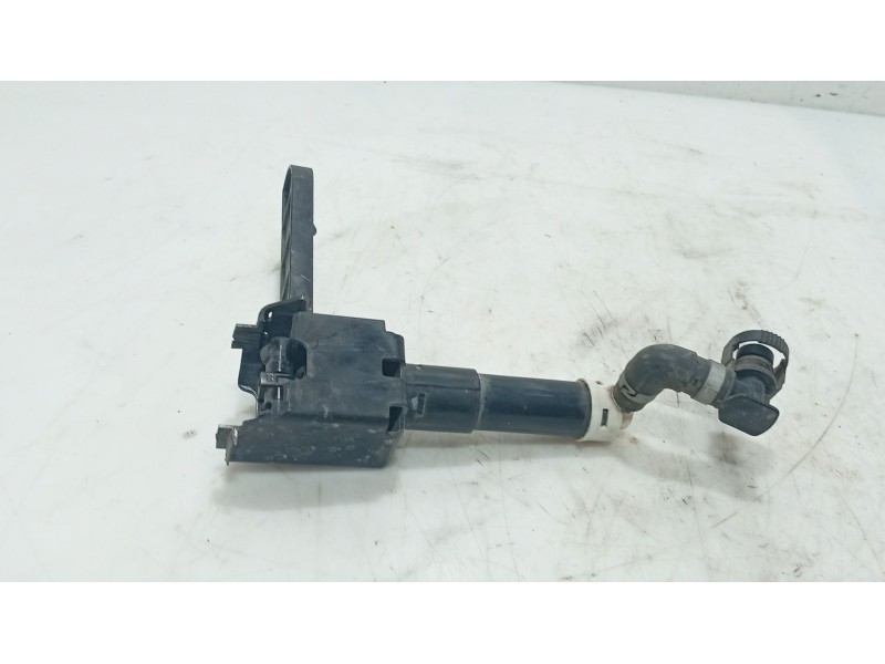 Recambio de eyector lavaparab para lexus is ii (_e2_) 220d (ale20) referencia OEM IAM   