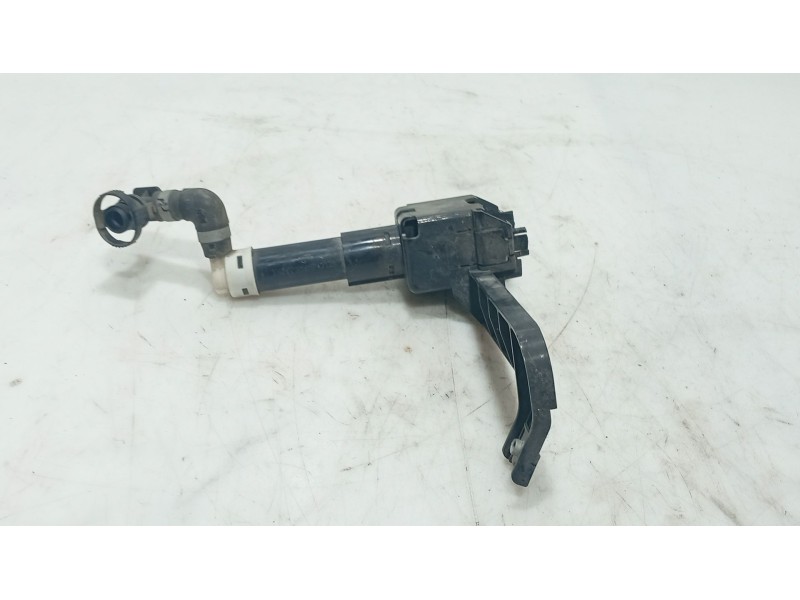 Recambio de eyector lavaparab para lexus is ii (_e2_) 220d (ale20) referencia OEM IAM   