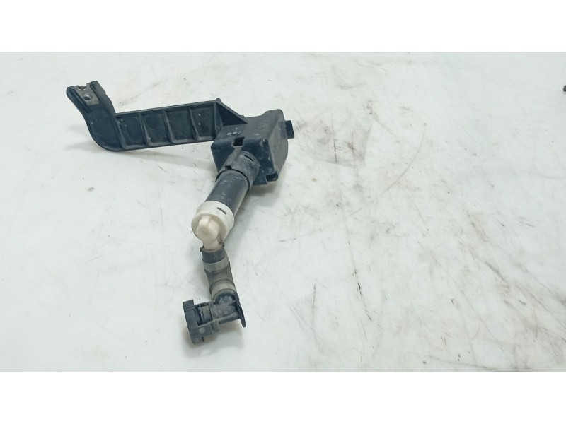 Recambio de eyector lavaparab para lexus is ii (_e2_) 220d (ale20) referencia OEM IAM   