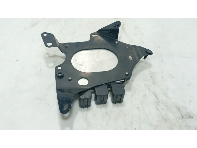 Recambio de modulo electronico para lexus is ii (_e2_) 220d (ale20) referencia OEM IAM   