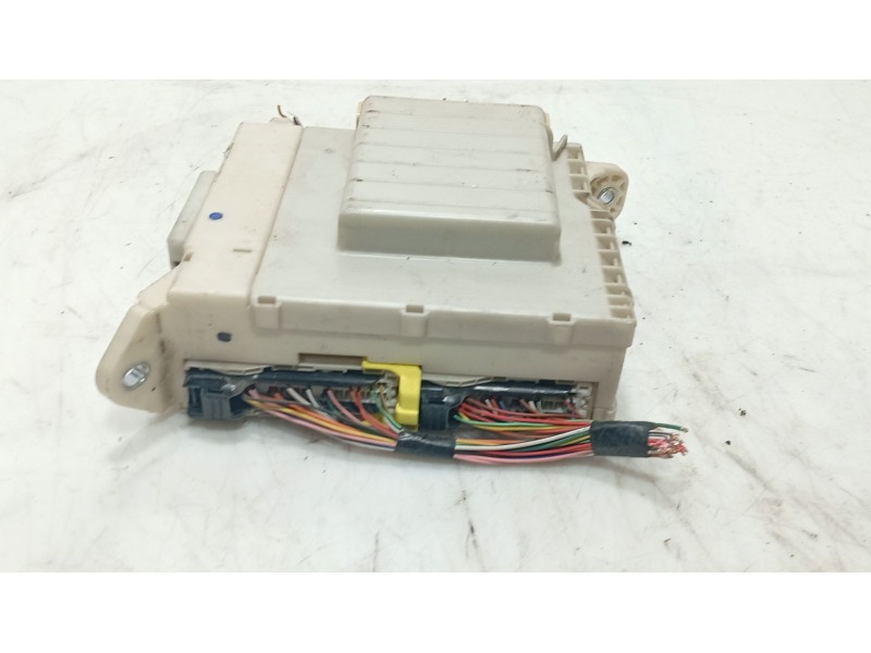 Recambio de caja reles / fusibles para lexus is ii (_e2_) 220d (ale20) referencia OEM IAM   