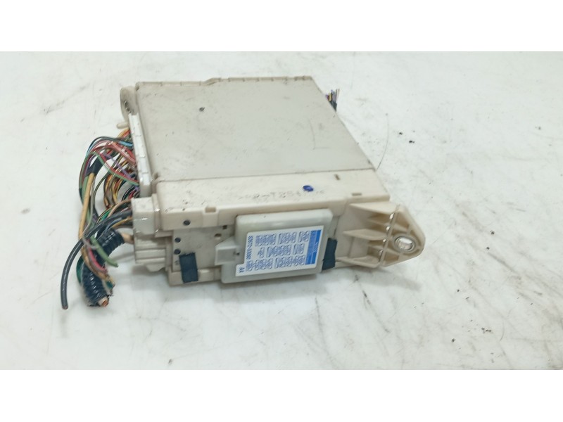 Recambio de caja reles / fusibles para lexus is ii (_e2_) 220d (ale20) referencia OEM IAM   