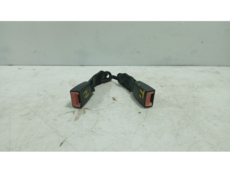 Recambio de anclaje cinturon trasero izquierdo para citroën c3 ii (sc_) 1.4 referencia OEM IAM   