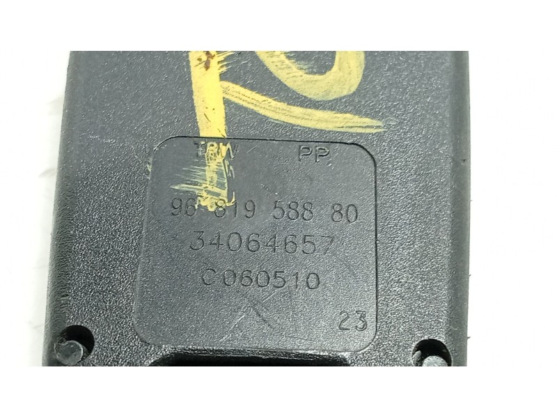 Recambio de anclaje cinturon trasero izquierdo para citroën c3 ii (sc_) 1.4 referencia OEM IAM   