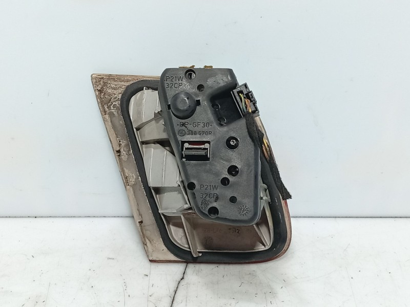 Recambio de piloto trasero derecho interior para bmw 3 (e46) 320 d referencia OEM IAM   