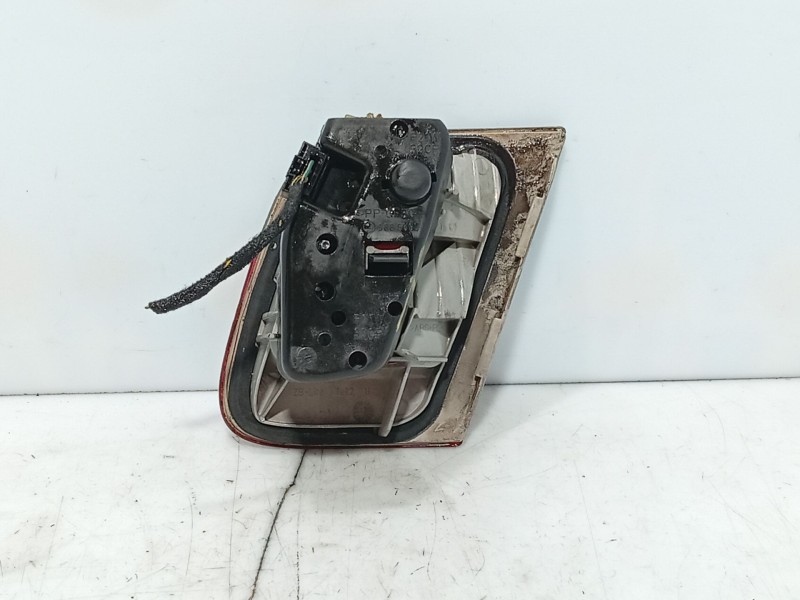 Recambio de piloto trasero izquierdo interior para bmw 3 (e46) 320 d referencia OEM IAM   