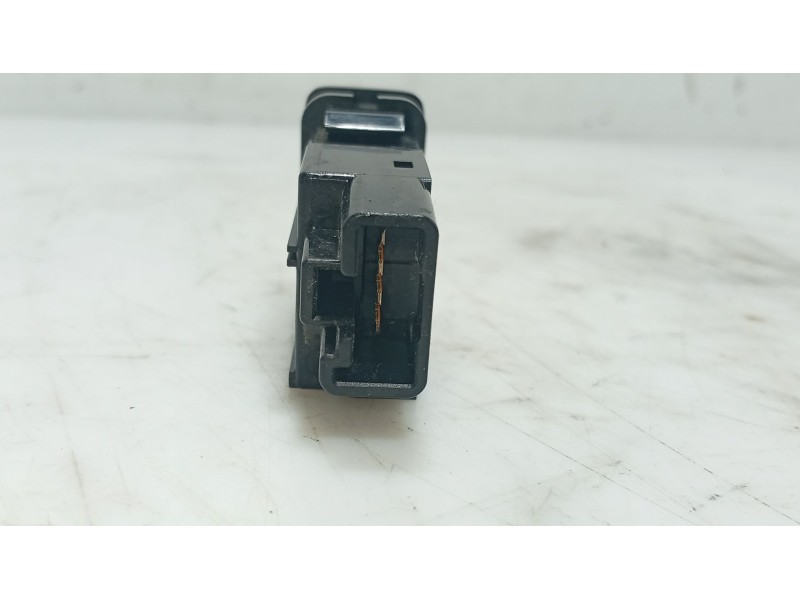 Recambio de interruptor para lexus is ii (_e2_) 220d (ale20) referencia OEM IAM   