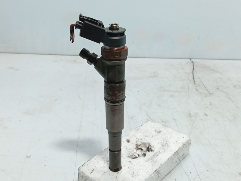 Recambio de inyector para bmw 3 (e46) 320 d referencia OEM IAM   