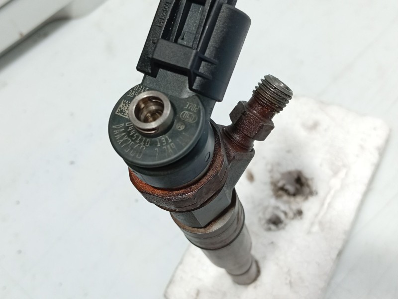 Recambio de inyector para bmw 3 (e46) 320 d referencia OEM IAM   