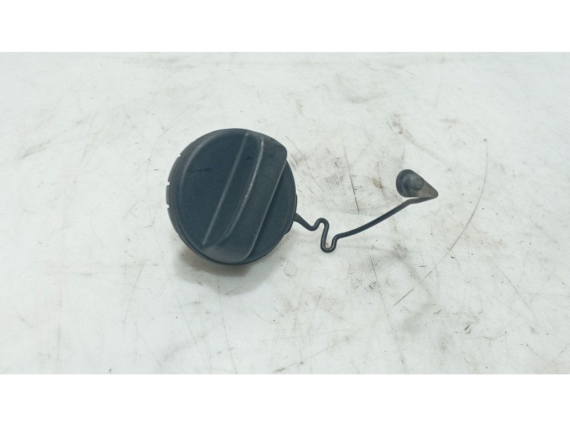 Recambio de tapon combustible para lexus is ii (_e2_) 220d (ale20) referencia OEM IAM 7730052030  