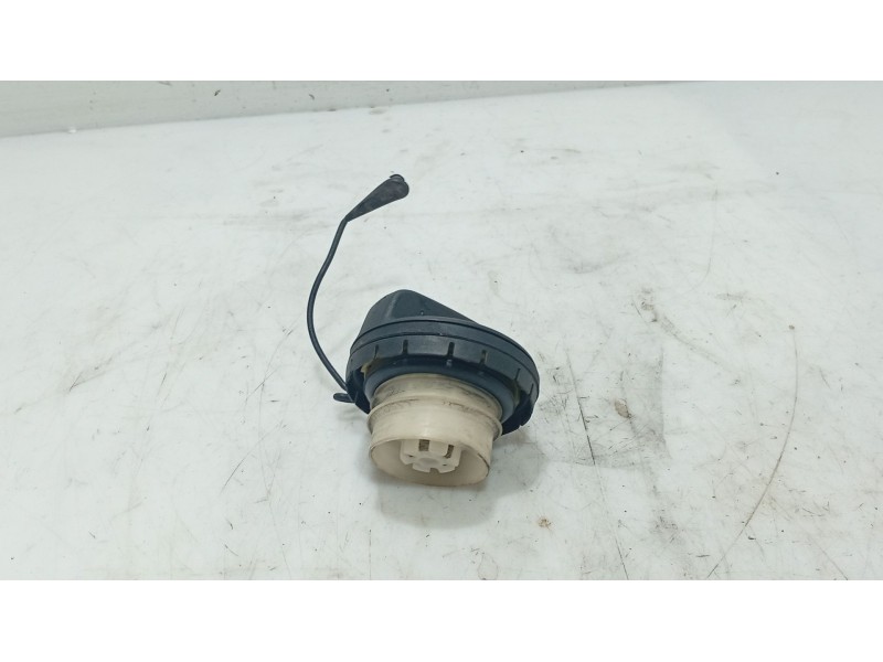 Recambio de tapon combustible para lexus is ii (_e2_) 220d (ale20) referencia OEM IAM 7730052030  