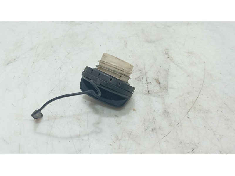 Recambio de tapon combustible para lexus is ii (_e2_) 220d (ale20) referencia OEM IAM 7730052030  