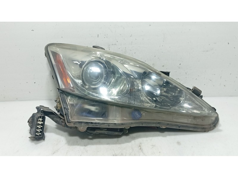 Recambio de faro derecho para lexus is ii (_e2_) 220d (ale20) referencia OEM IAM 8113053261  