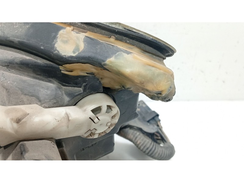 Recambio de faro derecho para lexus is ii (_e2_) 220d (ale20) referencia OEM IAM 8113053261  