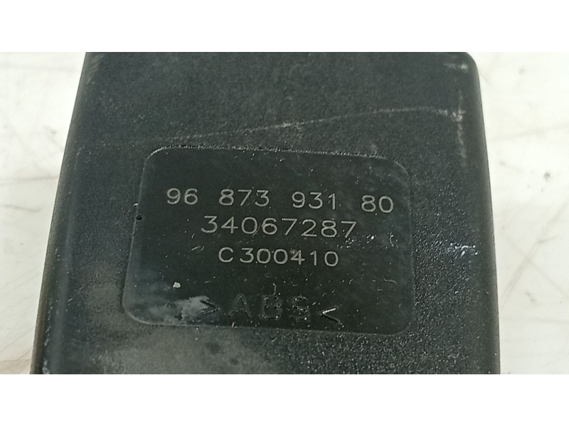 Recambio de anclaje cinturon delantero izquierdo para citroën c3 ii (sc_) 1.4 referencia OEM IAM   