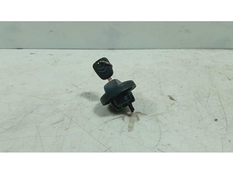 Recambio de tapon combustible para citroën c3 ii (sc_) 1.4 referencia OEM IAM 1508P2 / 1508N3 / 1508G0  
