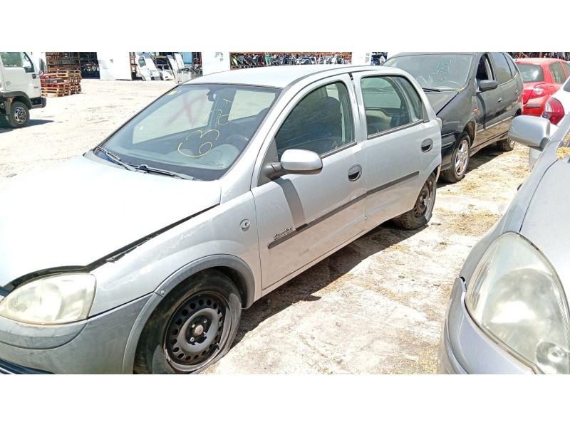 opel corsa c (x01) del año 2001