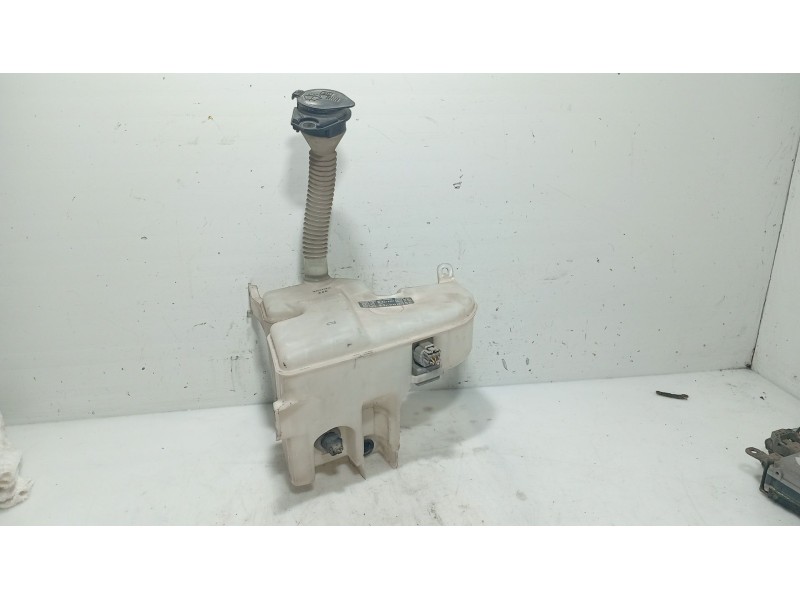 Recambio de deposito limpia para lexus is ii (_e2_) 220d (ale20) referencia OEM IAM 8531530380  