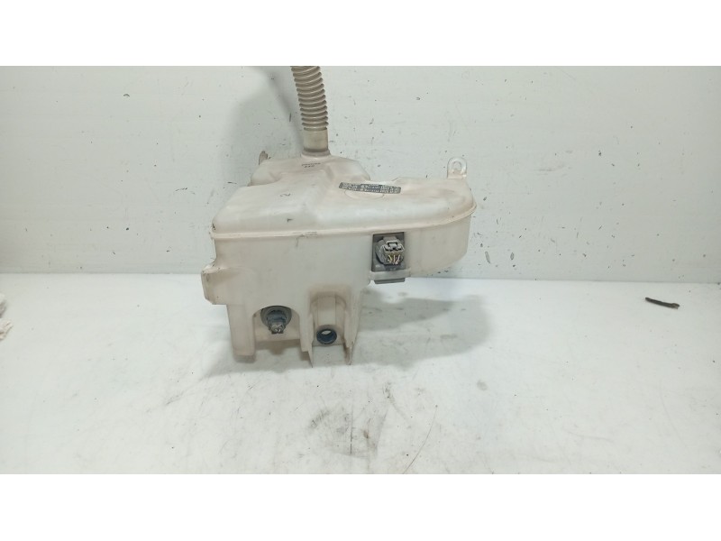 Recambio de deposito limpia para lexus is ii (_e2_) 220d (ale20) referencia OEM IAM 8531530380  