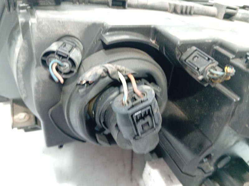 Recambio de faro derecho para bmw 3 (e46) 320 d referencia OEM IAM   