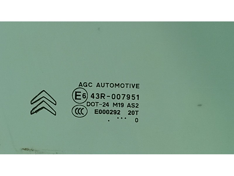 Recambio de luna delantera derecha para citroën c3 ii (sc_) 1.4 referencia OEM IAM 9202P4  