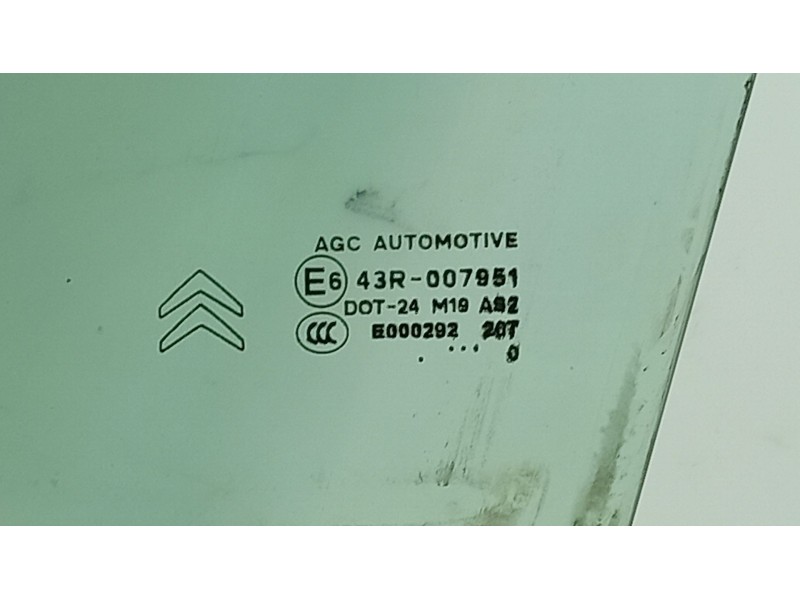 Recambio de luna delantera izquierda para citroën c3 ii (sc_) 1.4 referencia OEM IAM 9201P4  