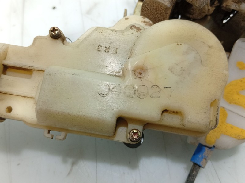 Recambio de cerradura puerta trasera derecha para toyota yaris (_p1_) 1.0 (scp10_) referencia OEM IAM   