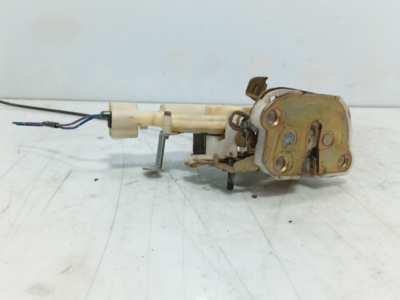 Recambio de cerradura puerta trasera izquierda para toyota yaris (_p1_) 1.0 (scp10_) referencia OEM IAM   