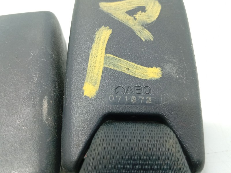 Recambio de anclaje cinturon trasero derecho para toyota yaris (_p1_) 1.0 (scp10_) referencia OEM IAM   