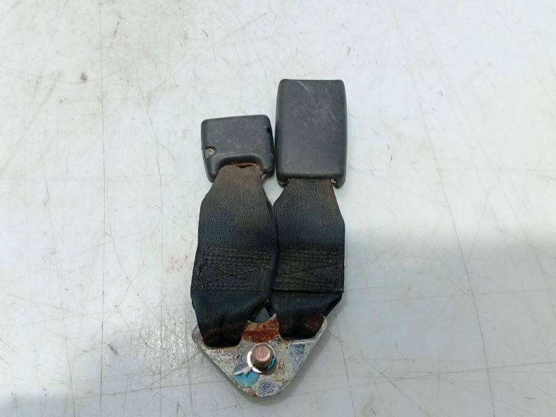 Recambio de anclaje cinturon trasero izquierdo para toyota yaris (_p1_) 1.0 (scp10_) referencia OEM IAM   