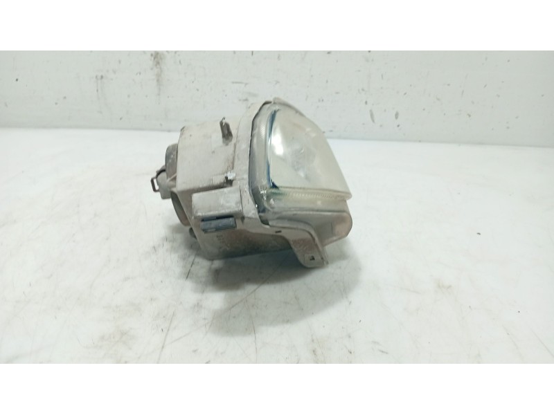 Recambio de faro antiniebla izquierdo para lexus is ii (_e2_) 220d (ale20) referencia OEM IAM 8122153281  