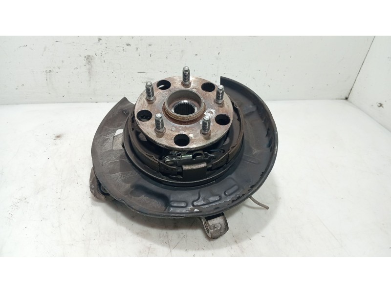 Recambio de mangueta trasera derecha para lexus is ii (_e2_) 220d (ale20) referencia OEM IAM 4230430110  