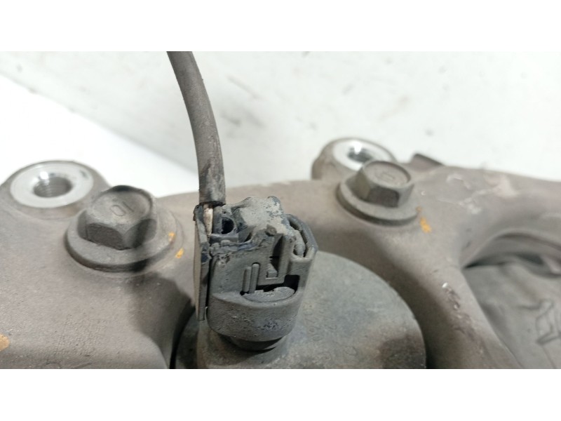 Recambio de mangueta delantera derecha para lexus is ii (_e2_) 220d (ale20) referencia OEM IAM 4320153010  