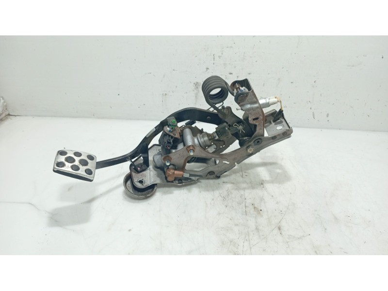 Recambio de pedal embrague para lexus is ii (_e2_) 220d (ale20) referencia OEM IAM   