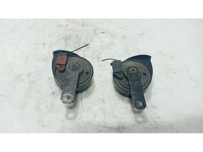 Recambio de claxon para lexus is ii (_e2_) 220d (ale20) referencia OEM IAM 8651030700 / 8652030610  