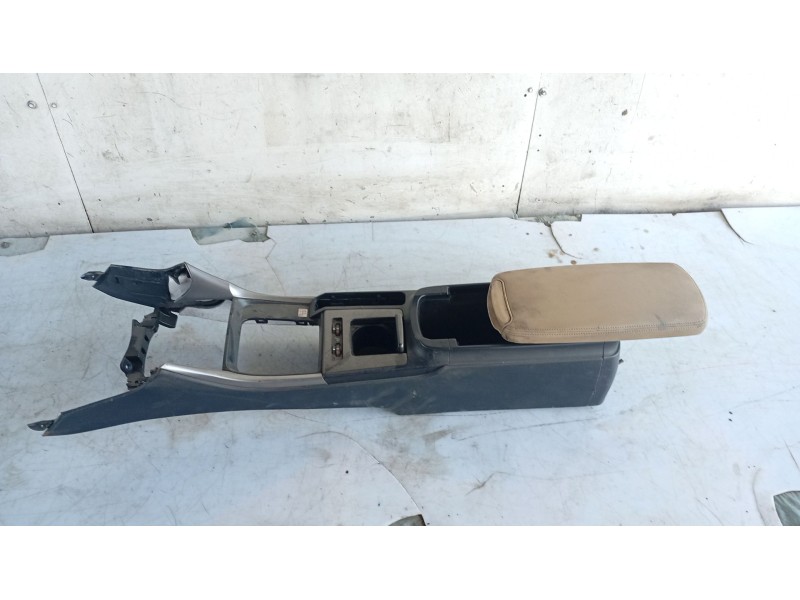 Recambio de consola central para lexus is ii (_e2_) 220d (ale20) referencia OEM IAM   