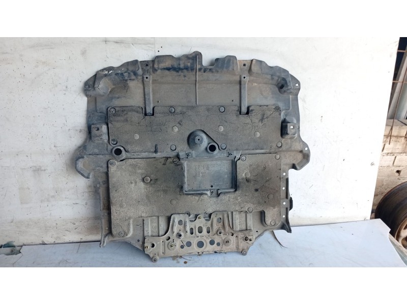 Recambio de cubrecarter para lexus is ii (_e2_) 220d (ale20) referencia OEM IAM   