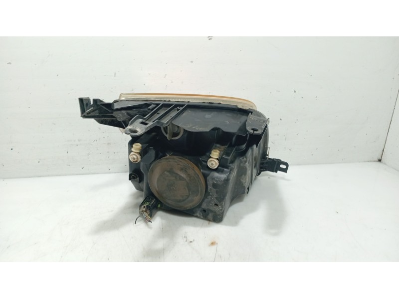 Recambio de faro izquierdo para ford fusion (ju_) 1.4 referencia OEM IAM 1526786  