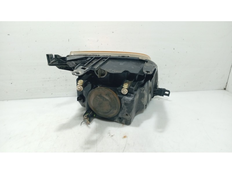 Recambio de faro izquierdo para ford fusion (ju_) 1.4 referencia OEM IAM 1526786  