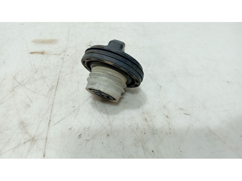 Recambio de tapon combustible para ford fusion (ju_) 1.4 referencia OEM IAM 1580852  