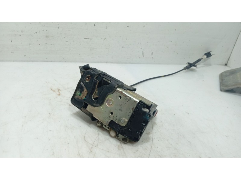 Recambio de cerradura puerta trasera izquierda para ford fusion (ju_) 1.4 referencia OEM IAM 1372486  