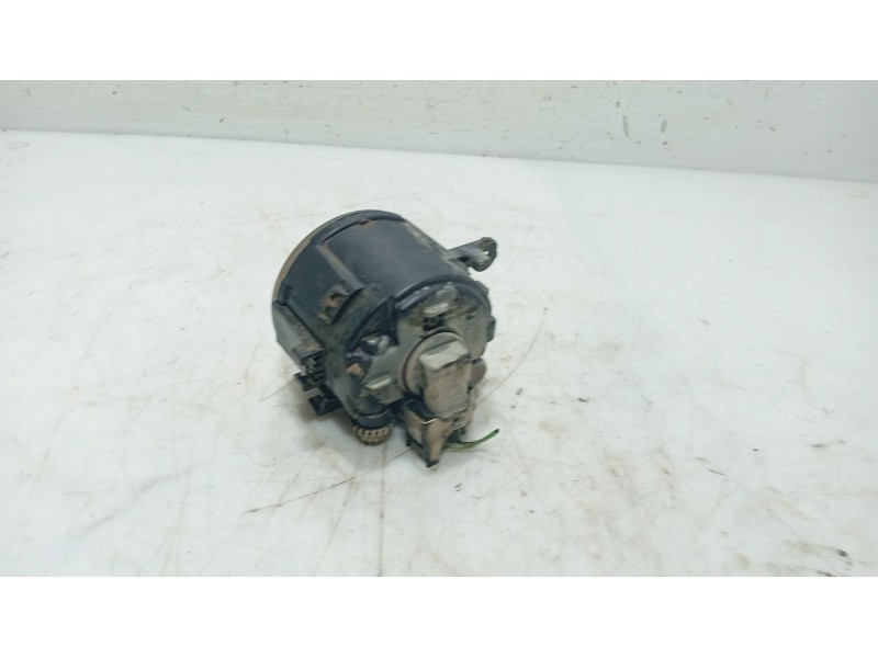 Recambio de faro antiniebla derecho para ford fusion (ju_) 1.4 referencia OEM IAM 4550597  
