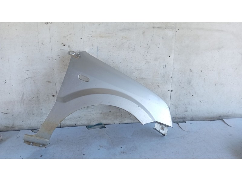 Recambio de aleta delantera derecha para ford fusion (ju_) 1.4 referencia OEM IAM 1420114  