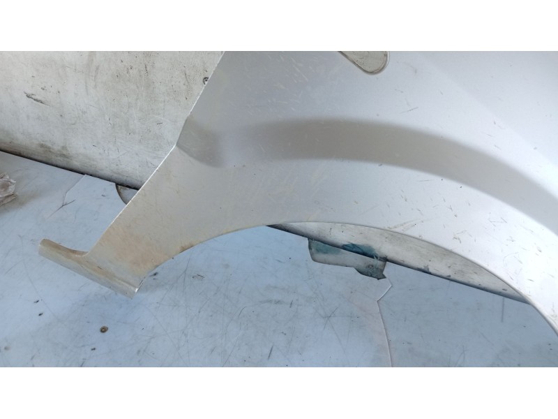 Recambio de aleta delantera derecha para ford fusion (ju_) 1.4 referencia OEM IAM 1420114  